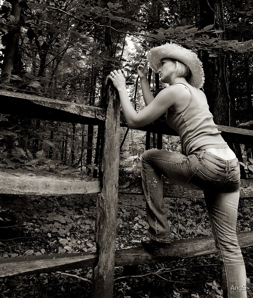 BLACK/WHITE - COWGIRL