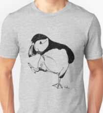 Papageientaucher macht einen Spaziergang Unisex T-Shirt