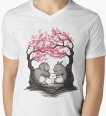 Ultimative Kissenschlacht T-Shirt mit V-Ausschnitt