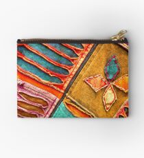 Artsy Fartsy - 12 - Zipped © Studio Pouch