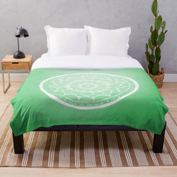 zauberhaftes Mandala in weiß auf grün Fleecedecke