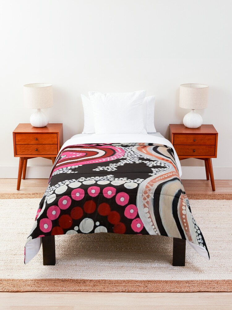 Alternate view of Strength of a woman Comforter
