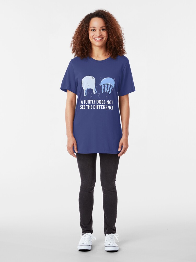 Alternative Ansicht von A Turtle Does Not See The Difference - Sea Turtle Slim Fit T-Shirt