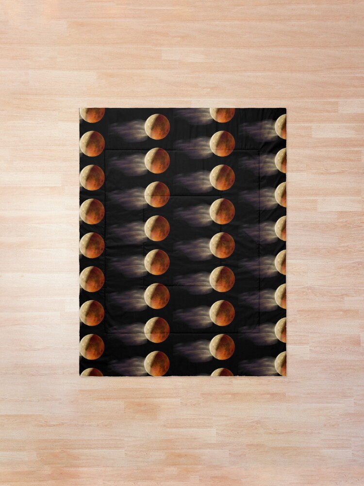 Alternate view of Lunar Eclipse with Cloud, Comforter