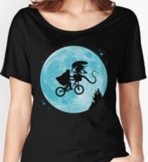 E.T. vs Aliens Women's Relaxed Fit T-Shirt