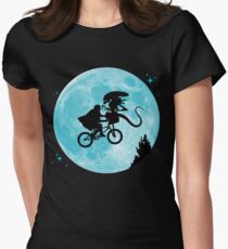 E.T. vs Aliens Women's Fitted T-Shirt