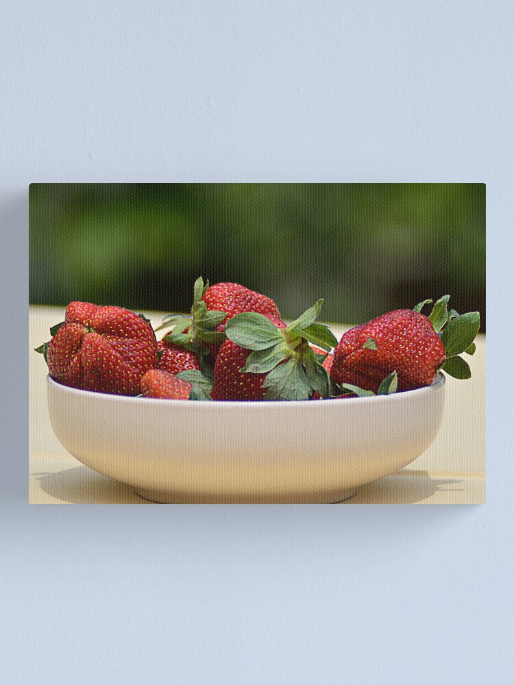 Alternate view of Fragole a tavola Canvas Print