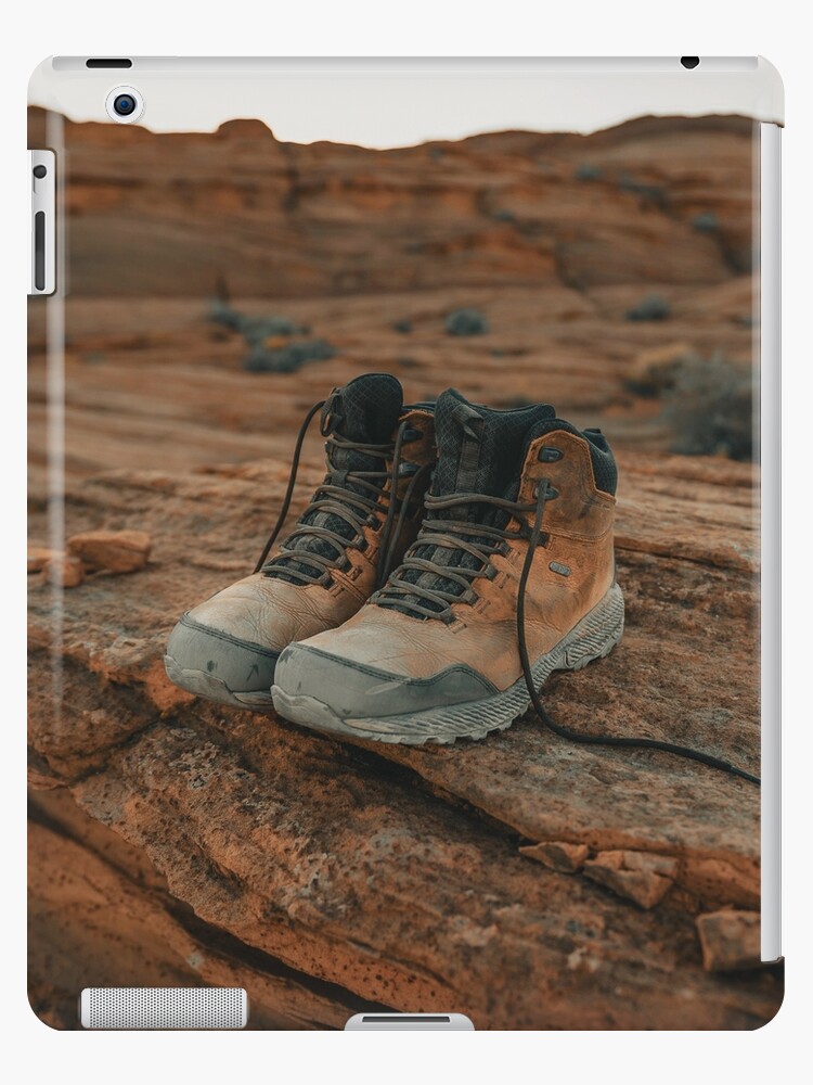 boots for desert hiking