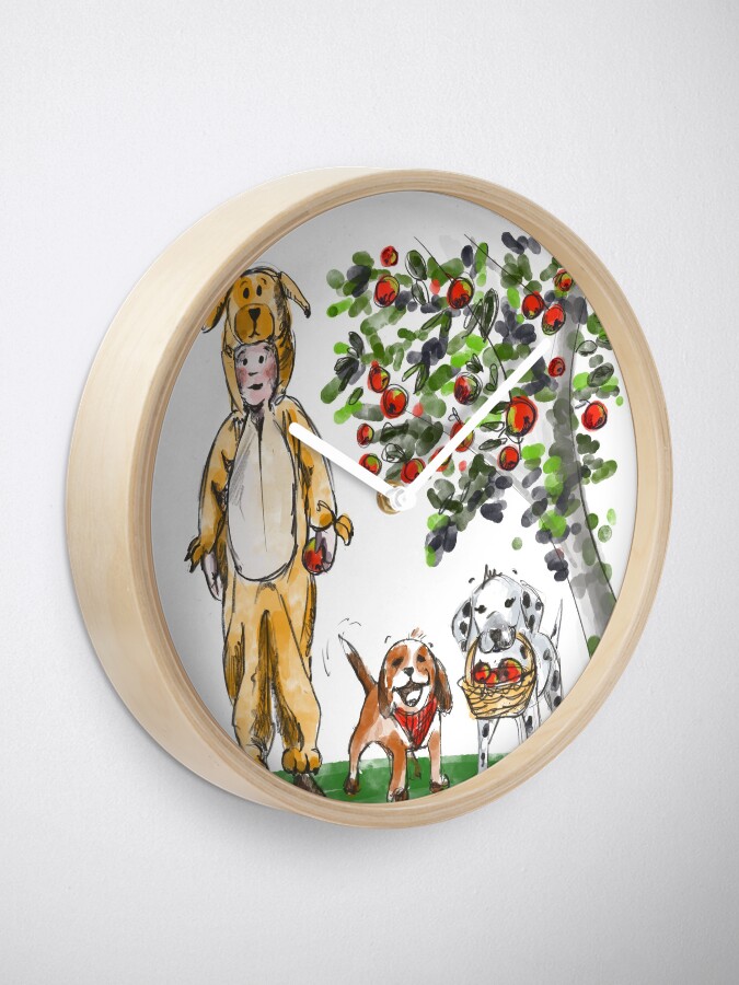 Alternate view of Apple lovers Clock