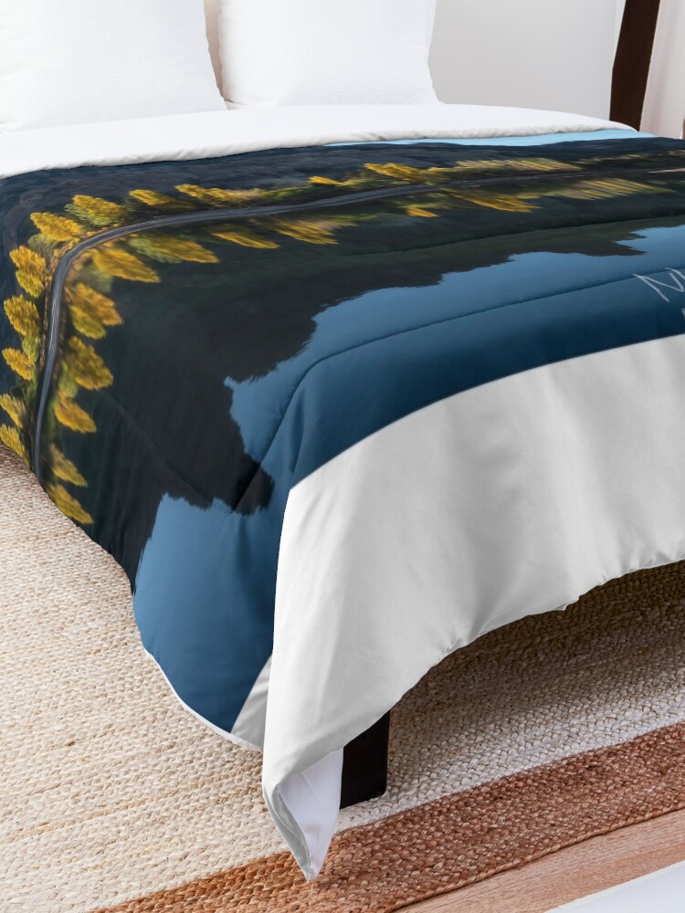 Alternate view of Flame Trees Comforter
