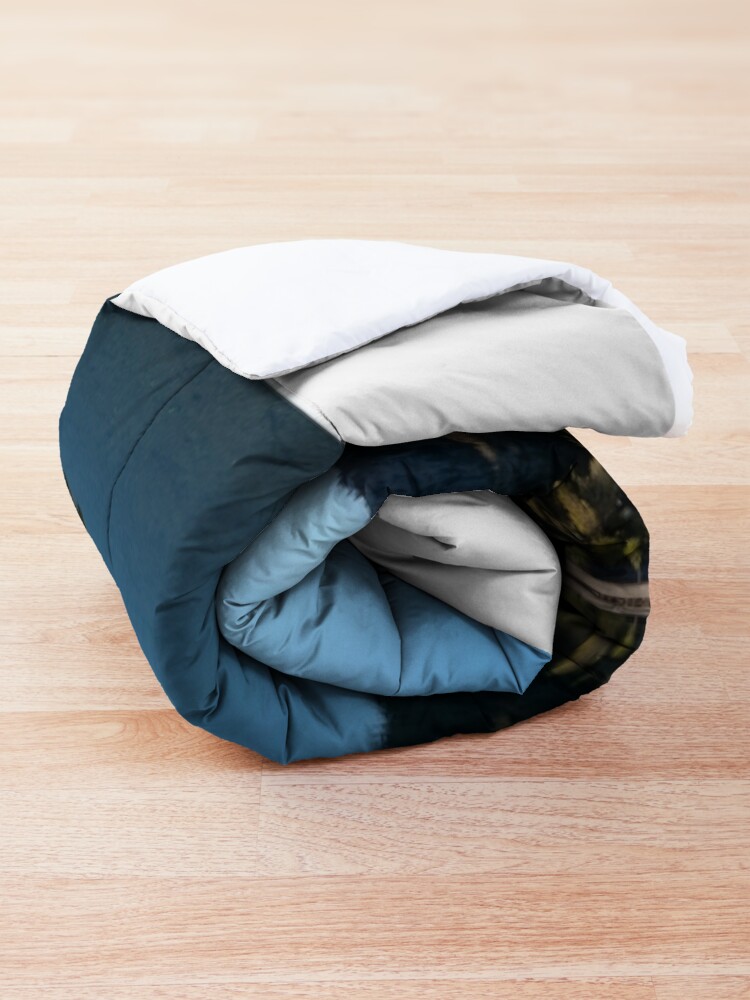 Alternate view of Flame Trees Comforter